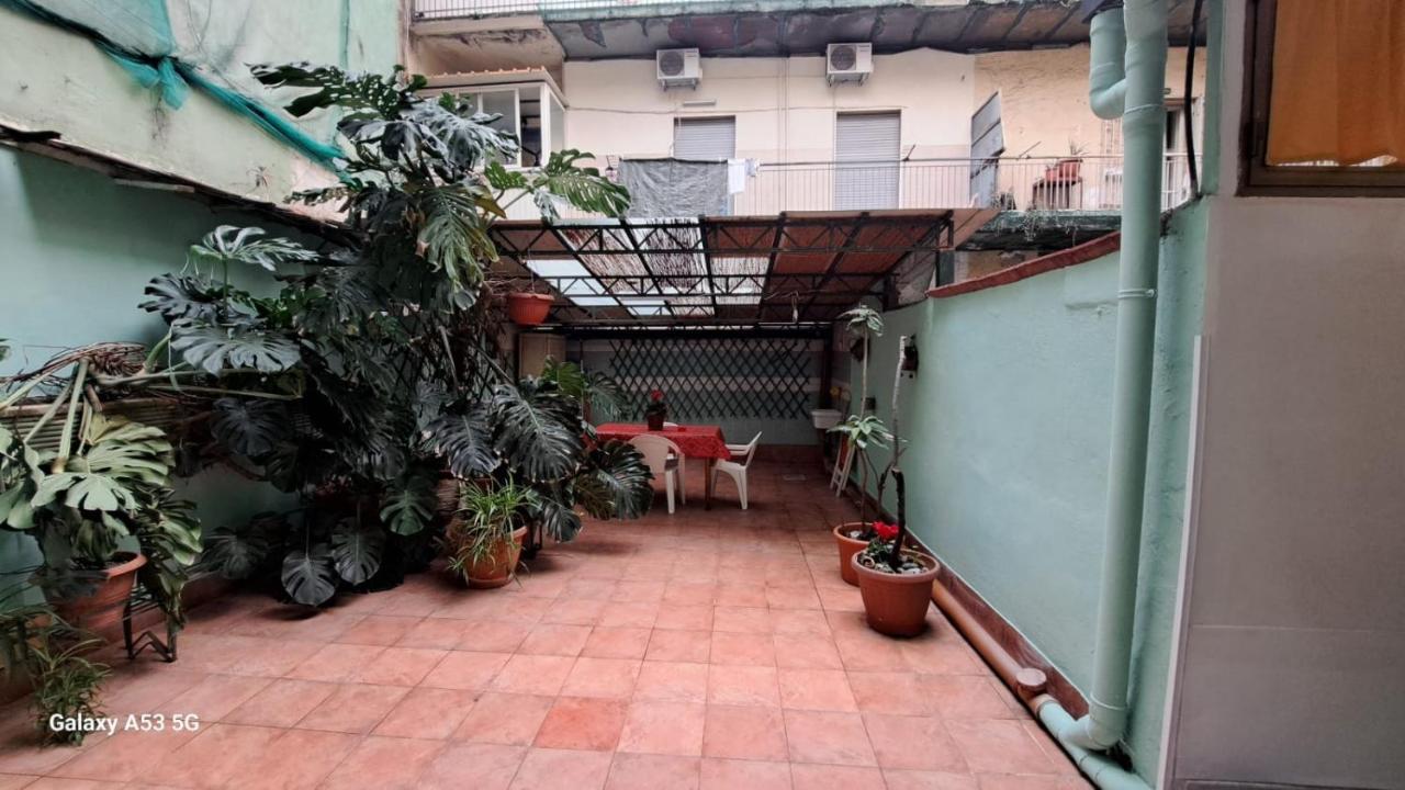 Aurora E Dad Naples Center B&B Экстерьер фото