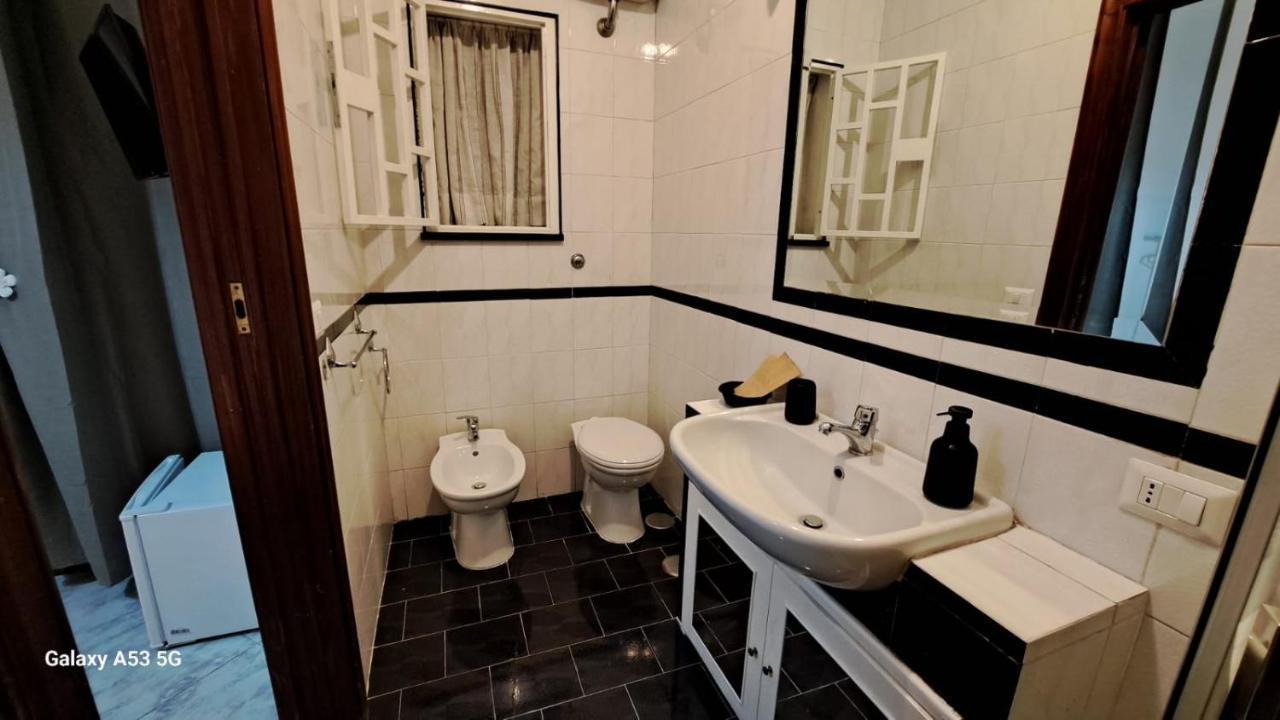 Aurora E Dad Naples Center B&B Экстерьер фото