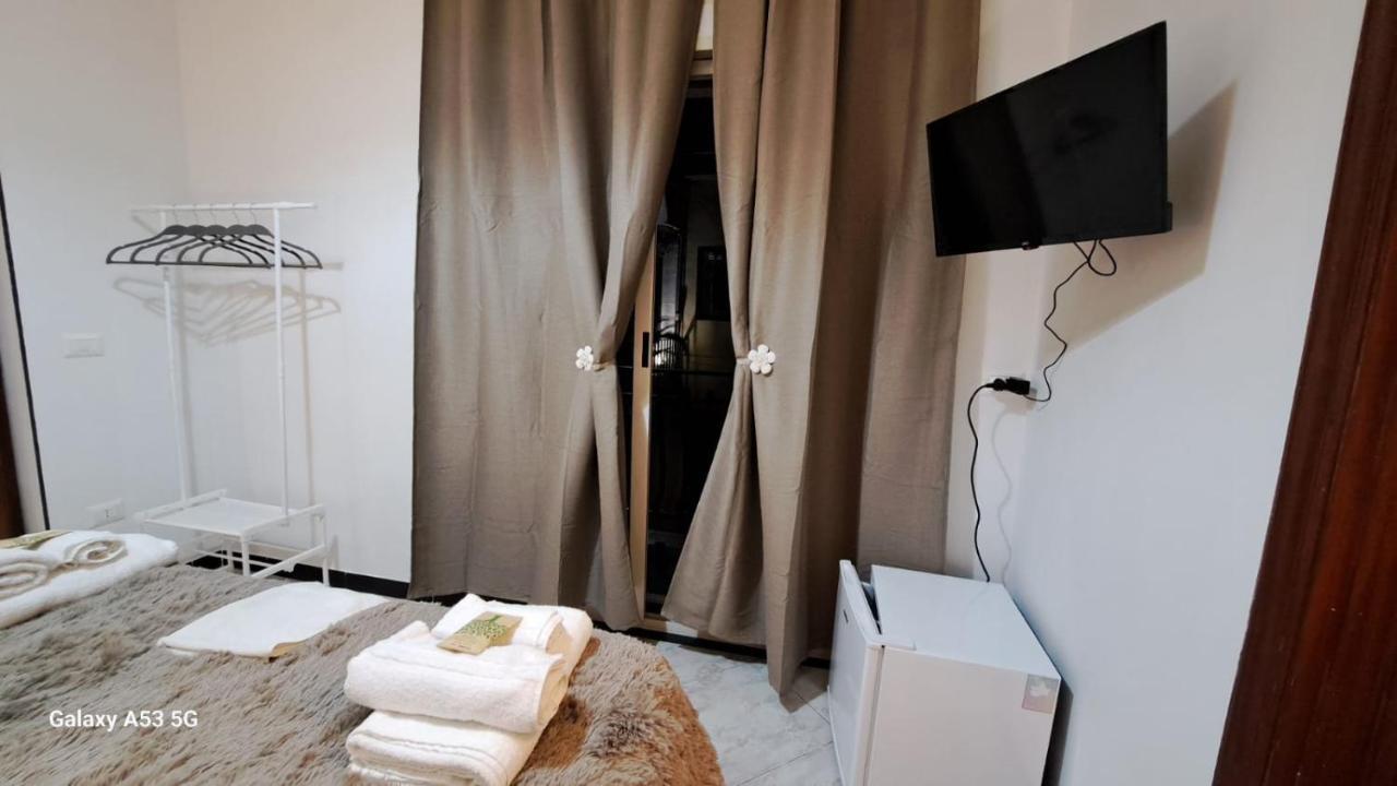 Aurora E Dad Naples Center B&B Экстерьер фото