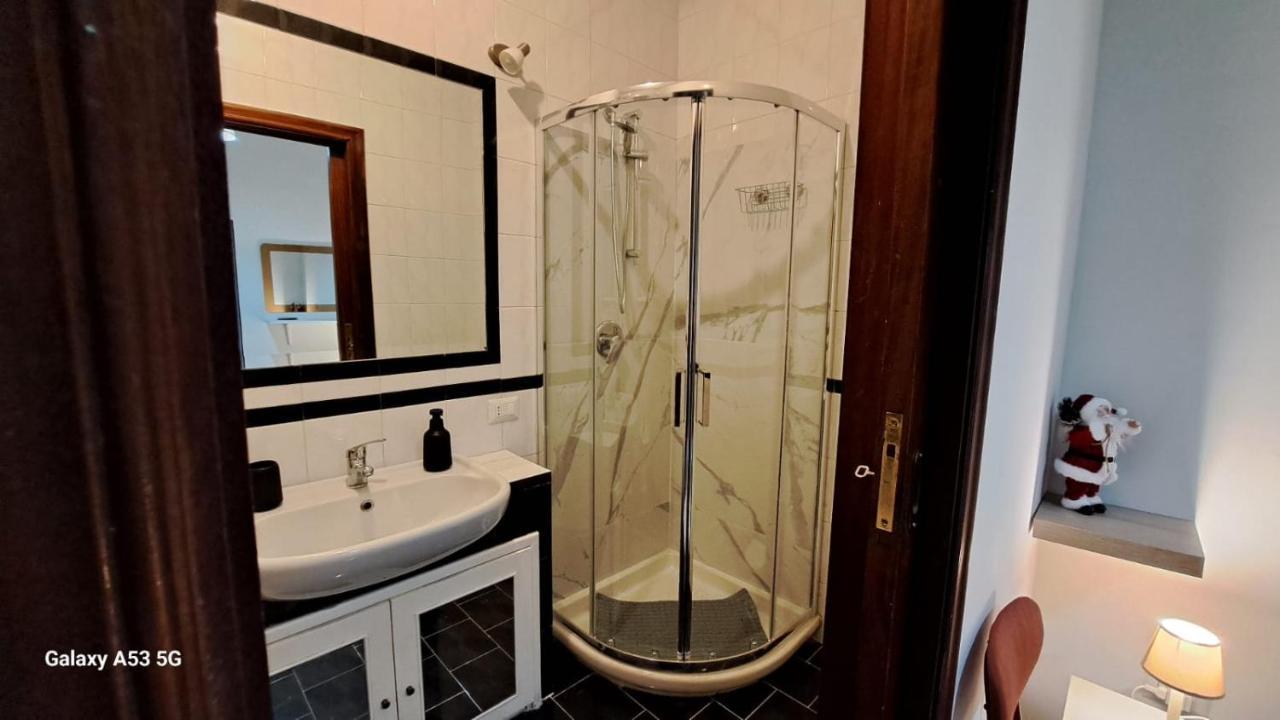 Aurora E Dad Naples Center B&B Экстерьер фото