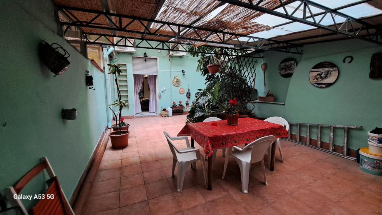 Aurora E Dad Naples Center B&B Экстерьер фото